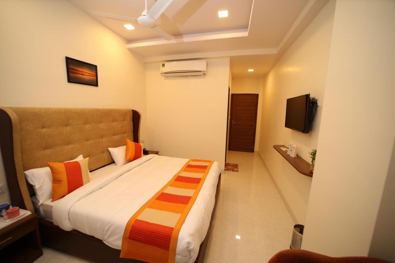 Hotel Myriad Inn Джайпур Екстериор снимка